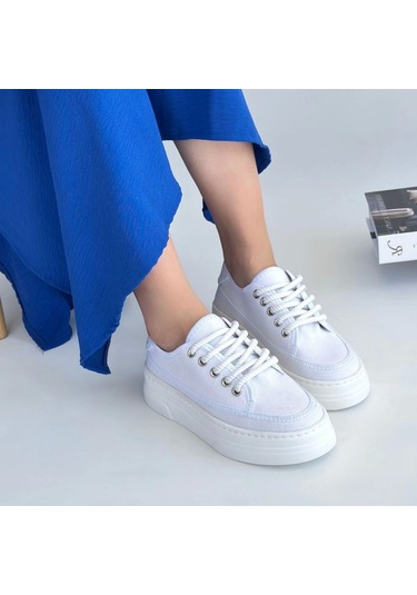Carin Beyaz Keten Bağcıklı Spor Ayakkabı Beyaz