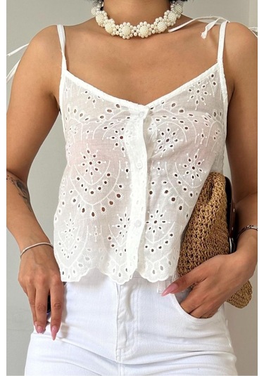 Leyla Sanat Sanata Yeni Bir Bakış Açısı Beyaz Bağcıklı Brode Bluz Beyaz