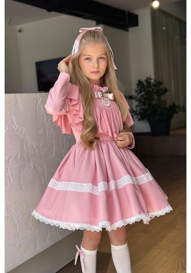 Riccotarz Kız Çocuk Göğsü Ve Yakası Fırfırlı Eteği Pliseli Dantel Şerit Detaylı Pudra Elbise Pudra