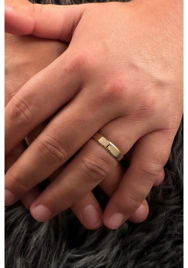 Fiyonk Kuyumculuk 14 Ayar Altın 5 Mm Erkek Köşeli Alyans 001