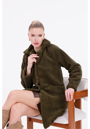 Düğmeli Cepli Kadın Peluş Kaban Haki