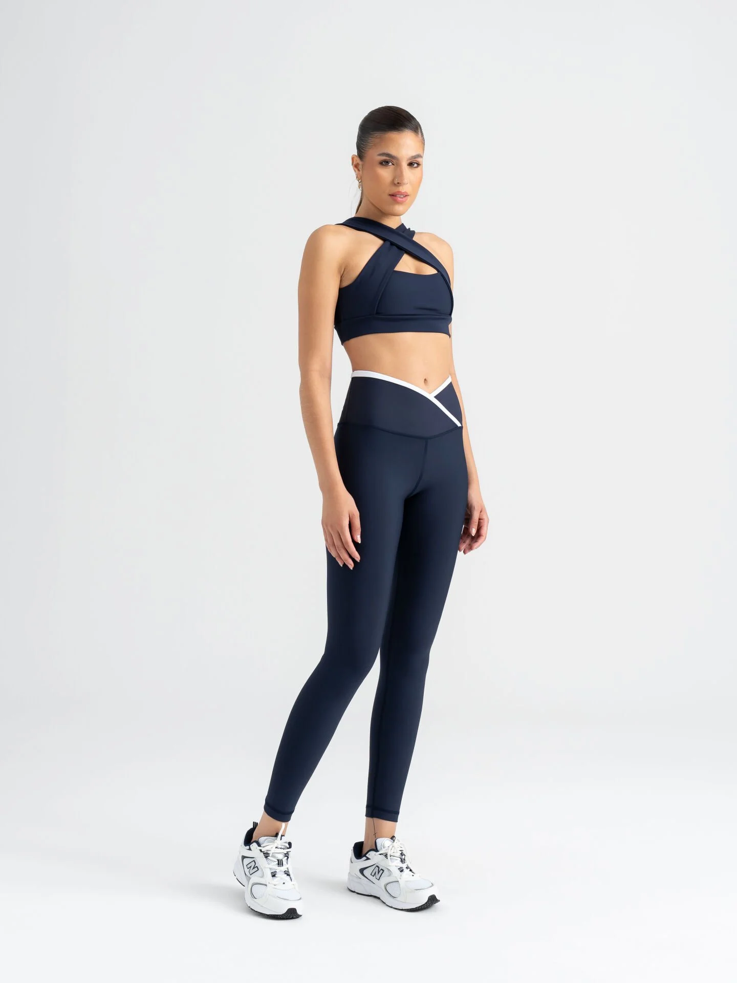 Çapraz Beli Beyaz Biye Detaylı Spor Tayt Lacivert