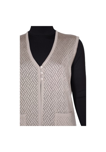 Hesna Kadın Yakut Triko Ajurlu Cepli Düğmeli Yırtmaçlı Taş Beji Yelek Bej