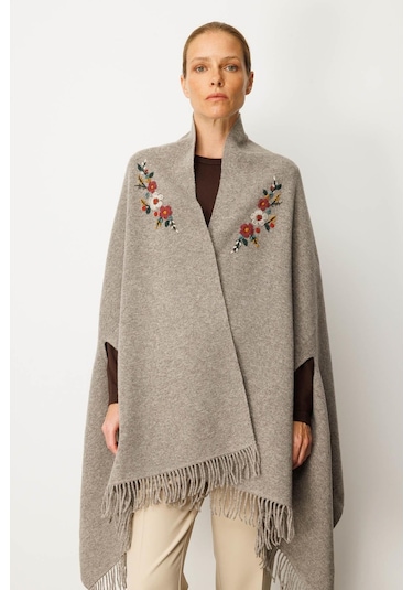 Kadın Yakası İşlemeli Koldan Geçmeli Büyük Yün Panço Vizon Vizon