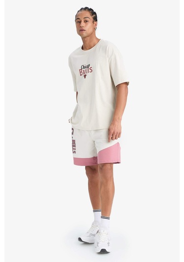 DeFactoFit NBA Chicago Bulls Oversize Geniş Kalıp Bisiklet Yaka Sırt Baskılı Kısa Kollu Tişört E2185AX25SMBG810