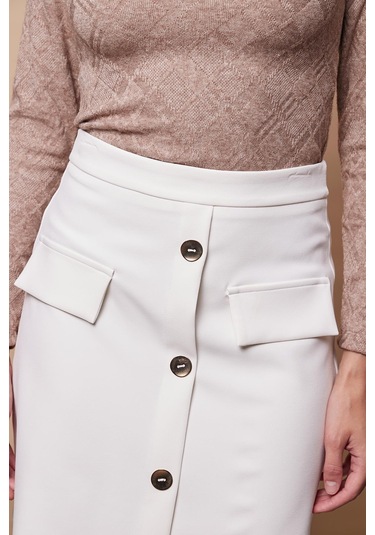 Kadın Diz Üstü Yüksek Bel Önü Düğmeli Cep Kapaklı Hafif Likralı Kumaş Çan Etek-krem Krem