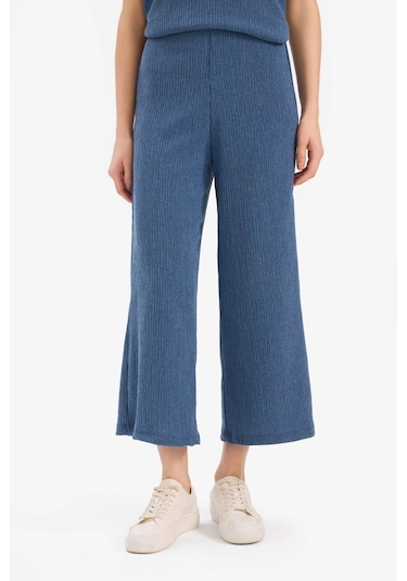 DeFacto Regular Fit 2'li Bürümcük Takım Kısa Kollu Tişört Esnek Belli Kapri Alt F1475AX25SPIN103 DeFacto Regular Fit 2'li Bürümcük Takım Kısa Kollu Tişört Esnek Belli Kapri Alt F1475AX25SPIN103