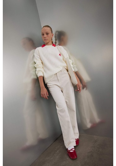 Defacto Kız Çocuk Ekru Standart Fit Bisiklet Yaka Triko Kazak C6973A824AUER233 Ekru