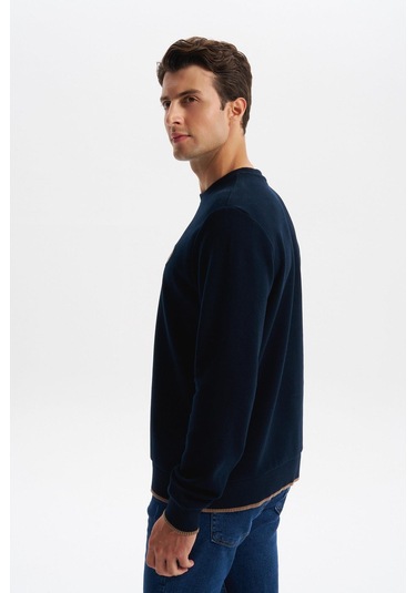 Arma Erkek Regular Fit Karbon Fırçalı Selanik Kumaş Bisiklet Yaka Süs Etiketli Sweatshirt Kazak K30124698802 Lacivert Arma Erkek Regular Fit Karbon Fırçalı Selanik Kumaş Bisiklet Yaka Süs Etiketli Sweatshirt Kazak K30124698802 Lacivert