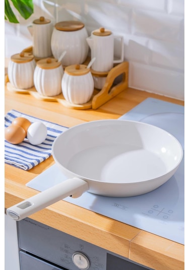 Ultimate Pro İndüksiyon Tabanlı Tava - 26 Cm Krem