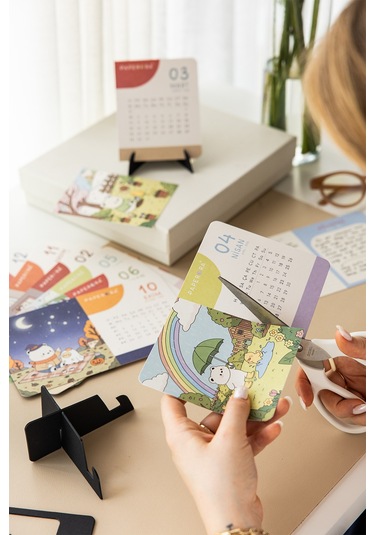 2026 Yılı Karton Ayaklı Masa Takvimi Kawaii - 12x20 Cm