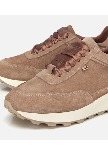 Hotiç Kadın Süet Deri Bej Bağcık Detaylı Yüksek Tabanlı Spor Ayakkabı 01ayh315410a340 01ayh315410a340 Bej Hotiç Kadın Süet Deri Bej Bağcık Detaylı Yüksek Tabanlı Spor Ayakkabı 01ayh315410a340 01ayh315410a340 Bej