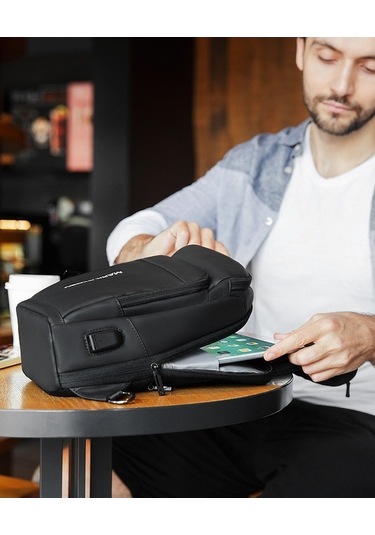 Mark Ryden Erkek Usb Çok Fonksiyonlu Tote Çanta. Siyah