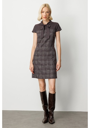 Ekol Kadın Yakası Fiyonk Detaylı Desenli Elbise 4019 Bordo Bordo