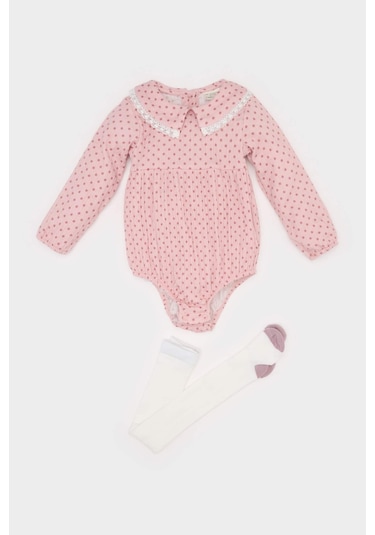 DeFacto Kız Bebek Yenidoğan 2'li Takım Müslin Geniş Yaka Uzun Kollu Tulum Külotlu Çorap E2384A525SPPR345