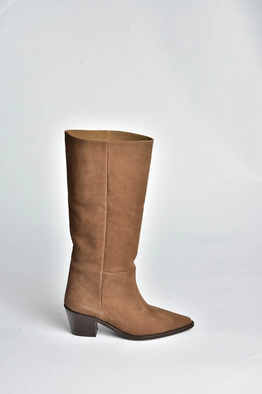 V654082101 Kahverengi Hakiki Deri Nubuk Kalın Topuklu Kadın Çizme Kahverengi-nubuk