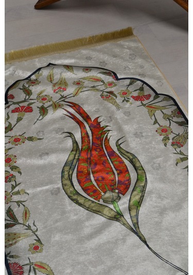 Çantalı Fermuarlı Lale Desenli Seccade Beyaz B005