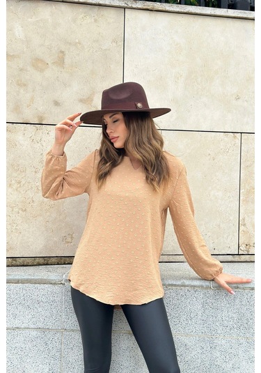 Kadın Camel Uzun Truvakar Kol, Öpücük Yaka, Ponponlu Kumaş Basic Kesim Bluz - Tesettüre Uygun Taba