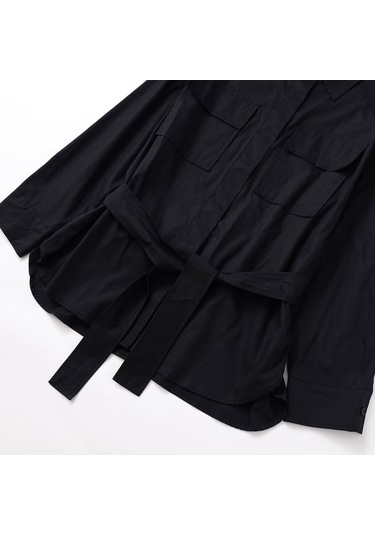 Kadınlara Uygun, Şık Ve Profesyonel Tarzda Kemerli Gömlek. Siyah