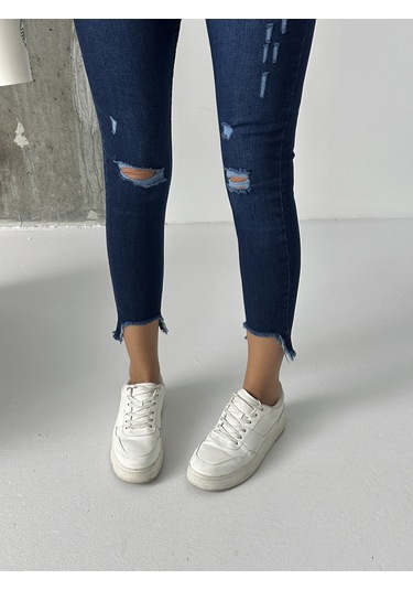 Kadın Paça Lazer Yırtık İşlemli Kot Dar Paça Lacivert