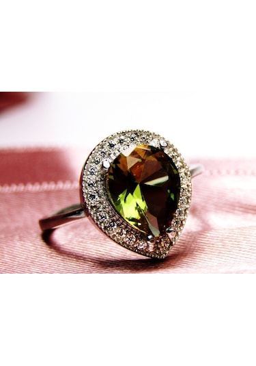 Gümüş Zultanit Damla Taşlı Kadın Yüzük