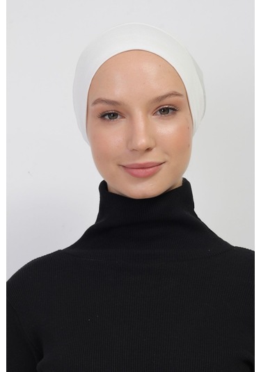 Lastikli Kaymaz Geçmeli Pratik Tesettür Bone Beyaz