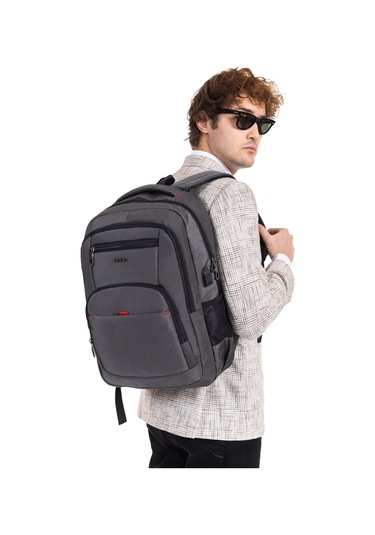 Dada 03 Usb Aparatlı Gri Laptop Sırt Çantası 15,6 İnç Geniş İç Hacim Darbe Emici Koruma