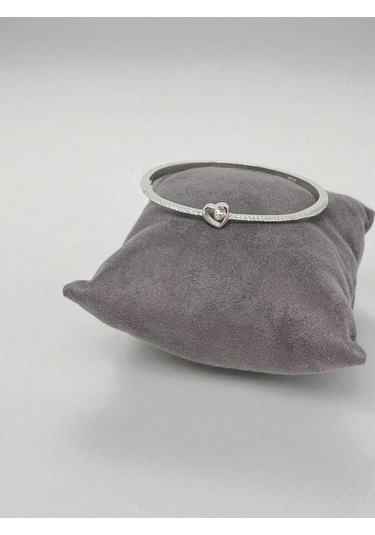 925 Ayar Gümüş Kalp Figürlü Taşlı Kadın Bileklik Zarif Ve Şık Tasarım Gümüş