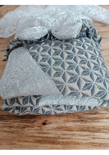 Yenidoğan Ultralüks Piramit Desenli Güpürlü Bebek Battaniyesi Kundak Gümüş