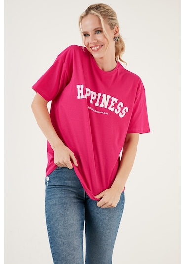 Lela Baskılı Pamuklu Oversize Bisiklet Yaka Bayan T Shirt 541Happiness Fuşya Lela Baskılı Pamuklu Oversize Bisiklet Yaka Bayan T Shirt 541Happiness Fuşya