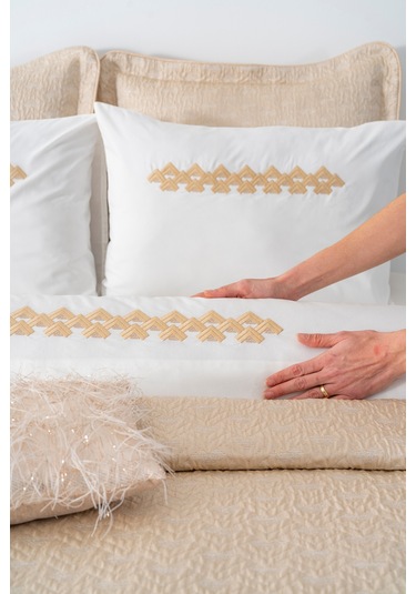 Parla Cappuccino Nakışlı Çift Kişilik Nevresimli Pike Seti - 8 Parça Çeyiz Seti Cappuccino