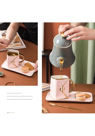 Novahub Şık Seramik Kahve Fincanı - Altın Kenarlı, 310ml Siyah Siyah