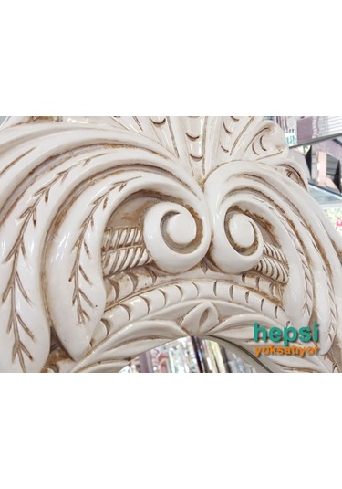 Zarif Model Eskitme Beyaz Renk Varaklı Ayaklı Boy Aynası Beyaz