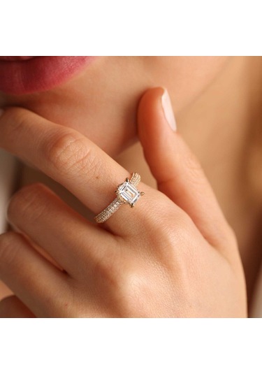 Altın Tektaş Baget Yüzük T12553 Renkli