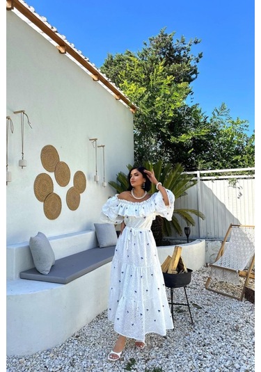 Lila Omuzları Lastikli Brode Elbise Lila