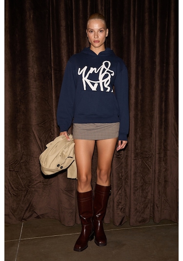 LIORAEN Kadın Baskılı Relaxed Kanguru Cepli Kapüşonlu Lacivert Sweatshirt