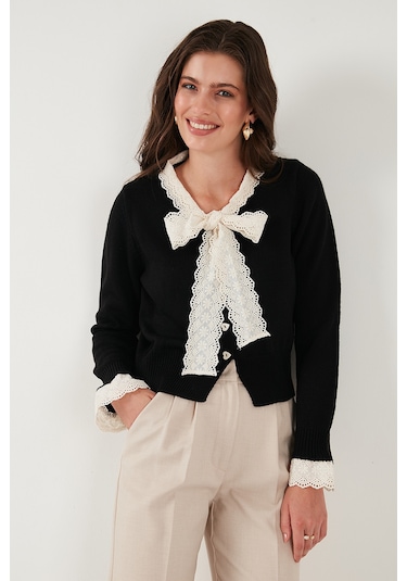 Lela Premium Dantelli Bağlamalı Yaka Regular Fit Düğmeli Triko Bayan Hırka 680Hi00251 Siyah
