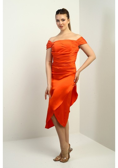 Kadın Madonna Yaka Drapeli Asimetrik Saten Kısa Elbise Oranj