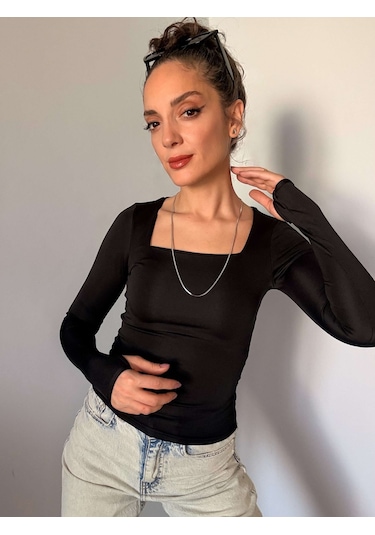 Ali Butik Siyah Parmak Geçmeli Kare Yaka Bluz Siyah
