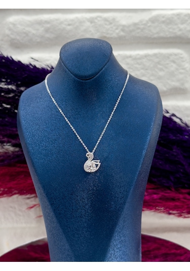 925 Ayar Gümüş Mistik Topaz Taşlı Kuğu Desenli Popüler Kadın Kolye Gümüş