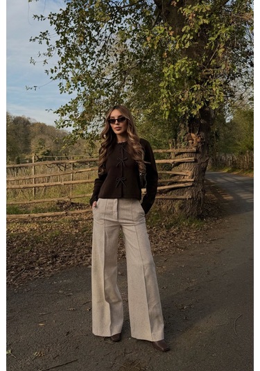 Kahverengi Fiyonk Boncuk Detaylı Hırka - 251072 Kahverengi