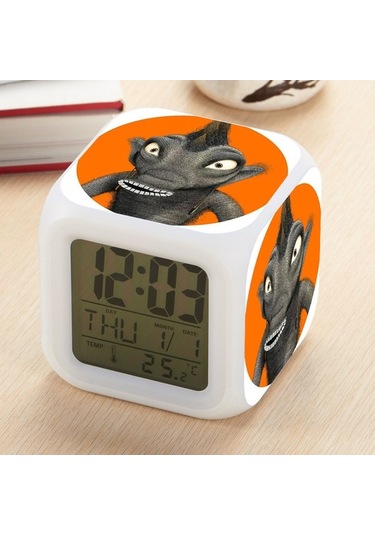 7 Renkli Led Kare Dijital Alarmlı Saat - Beyaz Renk Değişimi Ve 12/24 Saat Formatı