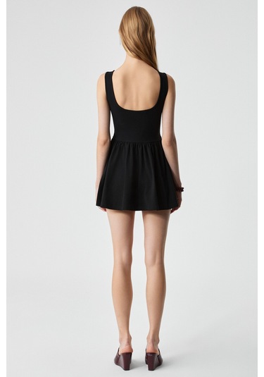 MBROS Kadın Slim Havuz Yaka Kolsuz Kısa Siyah Elbise