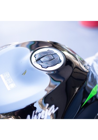 Kawasaki Zx-6r 2025 İle Uyumlu Kaydırmaz 6d Karbon Ve Şeffaf 10 Parça Tank Pad Seti Gc68 Siyah Motor KARBON