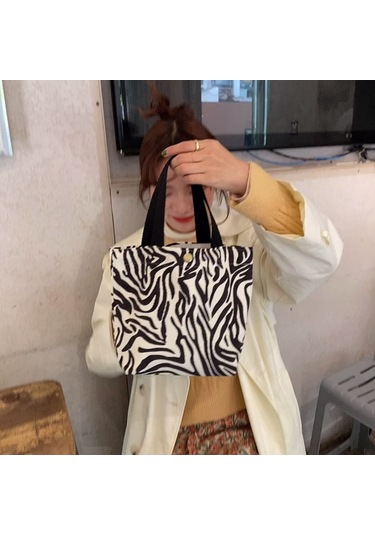 Kadife Öğle Yemeği Kutusu Bento Çantası Sevimli Saklama Çantası Siyah Erik Desenli Siyah