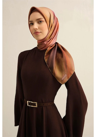 2025 İlkbahar - Yaz - Dj Saf İpek Eşarp Sura -9308d01 - 90 X 90 / Taba - Yeşil 07 Taba - Yeşil 07