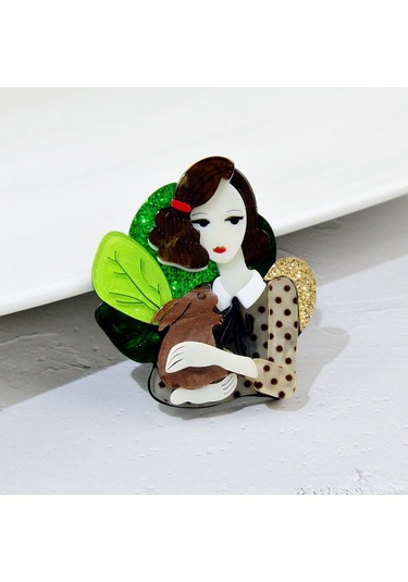 Blucome Akrilik Kız Sarılma Tavşan Broş Nazik Bayan Pin Moda Asetat Fiber Takı Yeni Tasarım 2023 Yüksek Kalite Yeşil