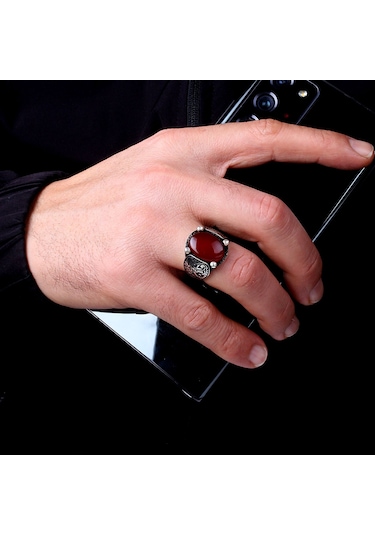 Bordo Akik Taşlı Kalem İşleme Model 925 Ayar Gümüş Erkek Yüzük
