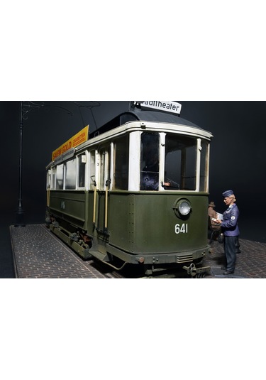 Miniart Avrupa Tramvayı Mürettebat Ve Yolcular