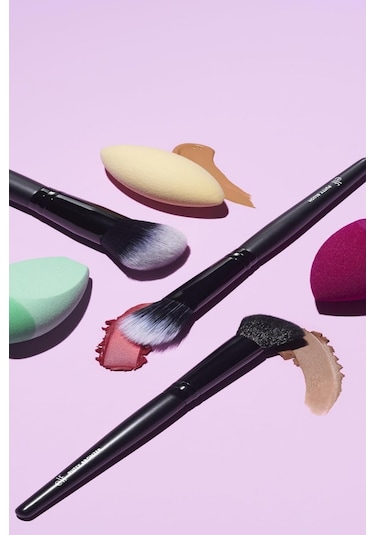 E.l.f. Buffing Foundation Brush Kusursuz Fondöten Uygulaması